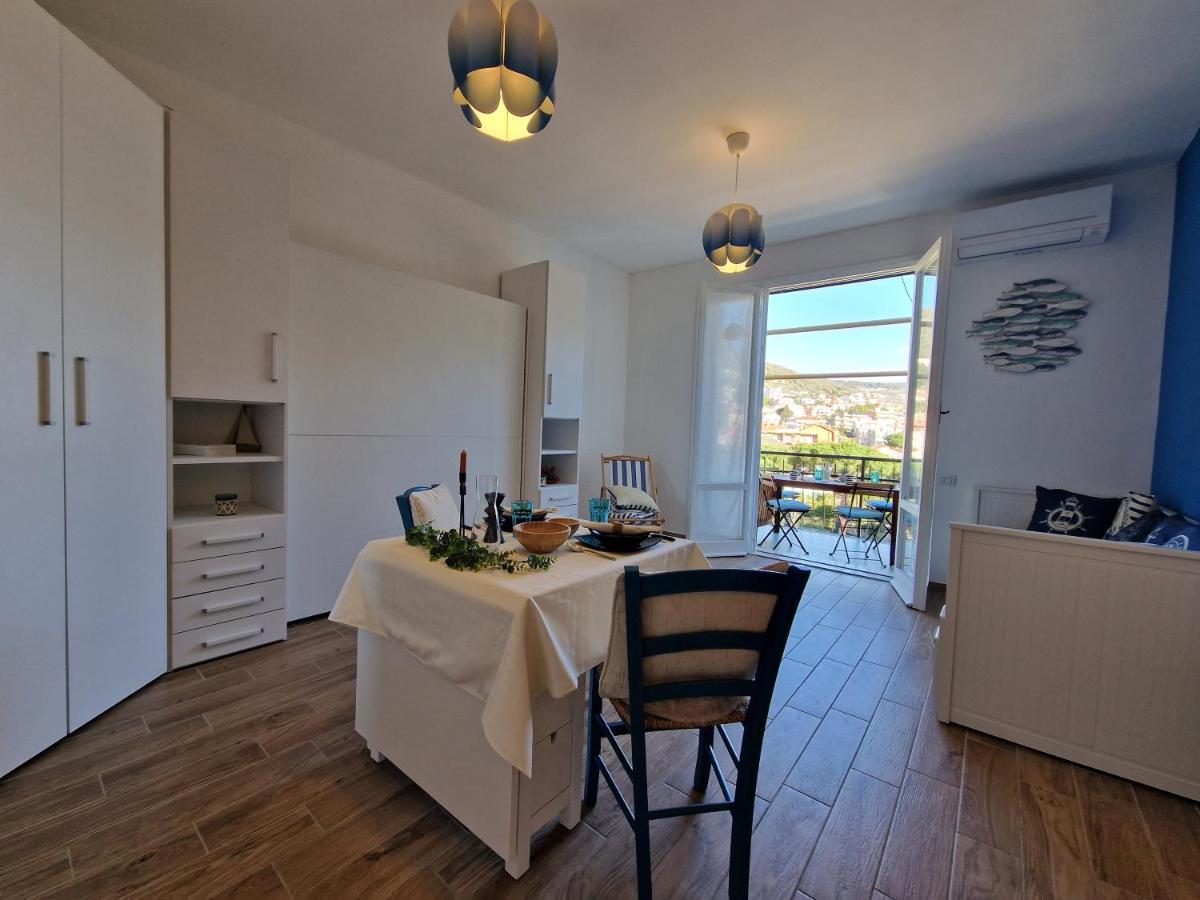 650 Metri Dal Mare - Wifi - Terrazzo - Piscina - A/C Apartment Pietra Ligure Bagian luar foto