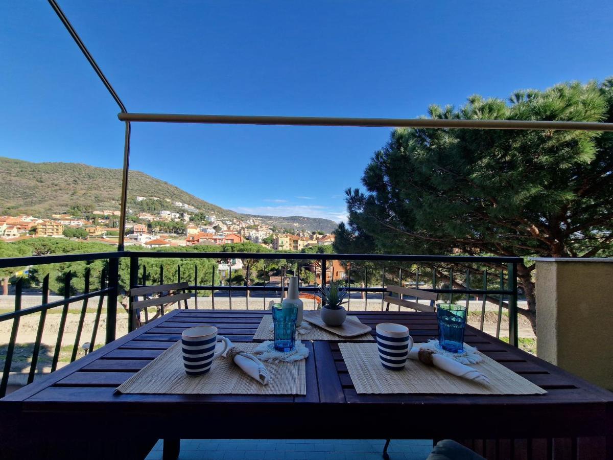 650 Metri Dal Mare - Wifi - Terrazzo - Piscina - A/C Apartment Pietra Ligure Bagian luar foto