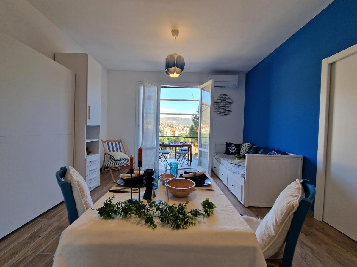 650 Metri Dal Mare - Wifi - Terrazzo - Piscina - A/C Apartment Pietra Ligure Bagian luar foto